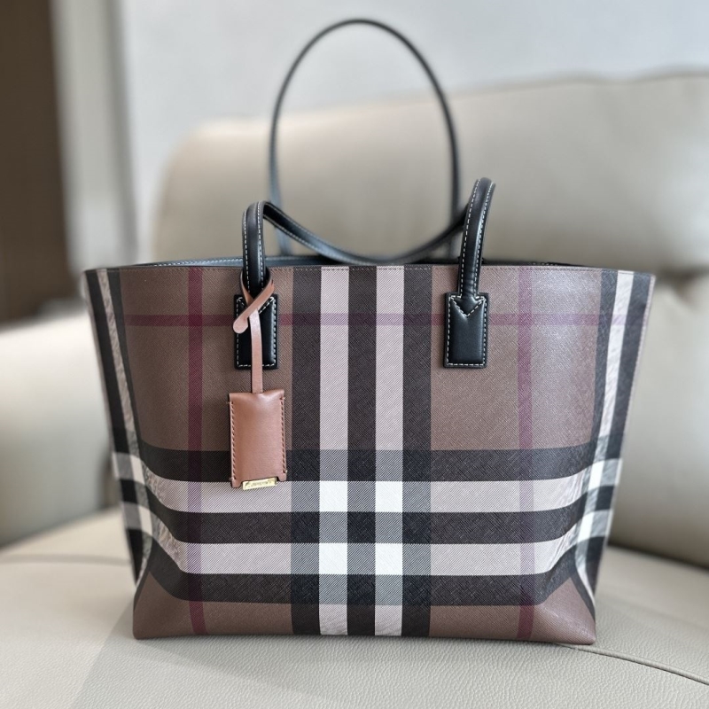 Bv*b*rry shopping bags